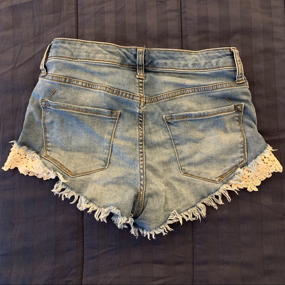 Mossimo High-Rise Shorts with Lace Size 27 - Picture 2 of 3